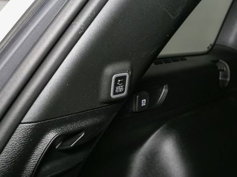 Used 2023 Jeep Grand Cherokee Altitude AWD/4WD image 12