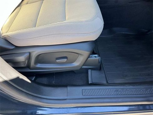 Used 2023 Ford Explorer XLT image 24