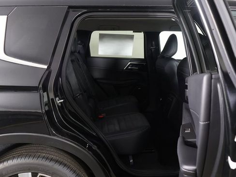 New 2026 Mitsubishi Outlander SE FWD image 30