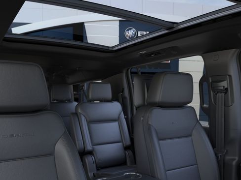 New 2026 GMC Yukon XL Denali w/ Denali Reserve Package RWD image 24