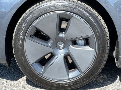 Used 2023 Tesla Model 3 Standard Range RWD image 12