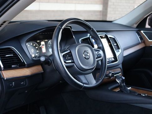 Used 2022 Volvo XC90 T6 Momentum w/ Advanced Package image 14