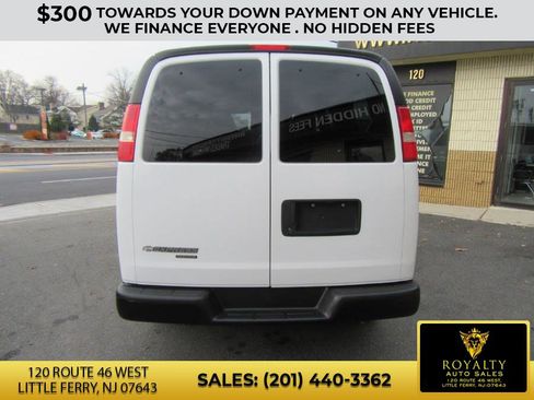 Used 2015 Chevrolet Express 2500 LS image 10