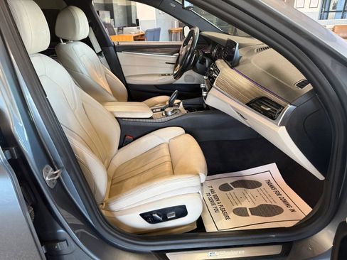 Used 2018 BMW 530e image 10