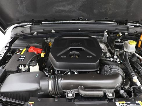 Used 2024 Jeep Wrangler Unlimited w/ Convenience Group image 25