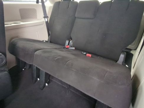 Used 2013 Dodge Grand Caravan SE FWD image 21