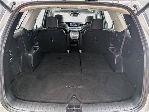 Used 2021 Hyundai Palisade Limited w/ Cargo Package image 6