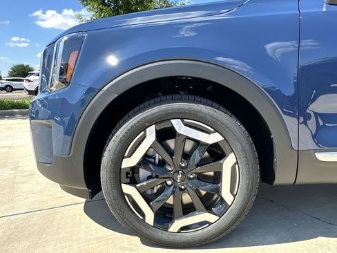 New 2025 Kia Telluride S image 20