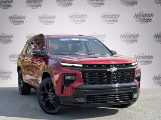 Used 2024 Chevrolet Traverse RS video 2