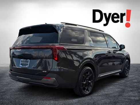 Certified 2025 Kia Carnival SX Prestige image 3