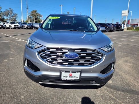 Used 2022 Ford Edge Titanium image 2