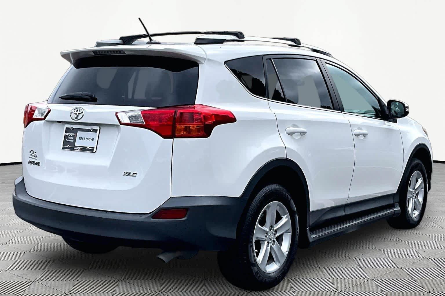 Used 2014 Toyota RAV4 XLE FWD image 13