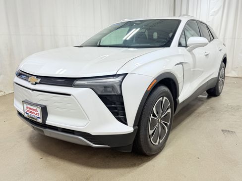 Used 2024 Chevrolet Blazer EV LT image 3