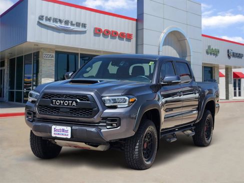 Used 2023 Toyota Tacoma TRD Pro AWD/4WD image 2
