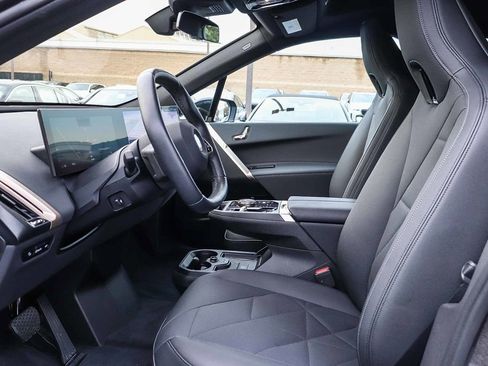 Used 2026 BMW iX xDrive60 image 16