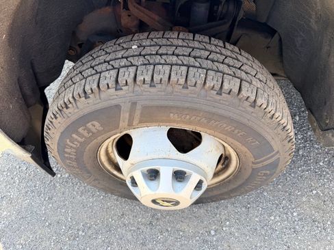 Used 2015 Chevrolet Silverado 3500 W/T RWD image 13