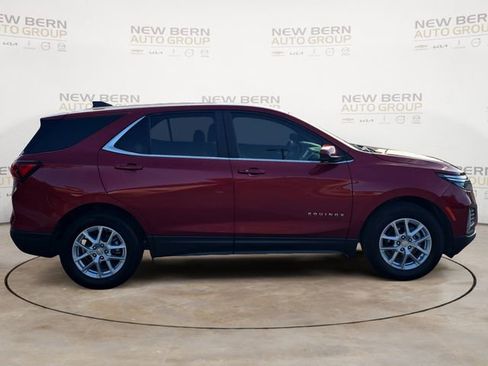 Used 2024 Chevrolet Equinox LT FWD image 6
