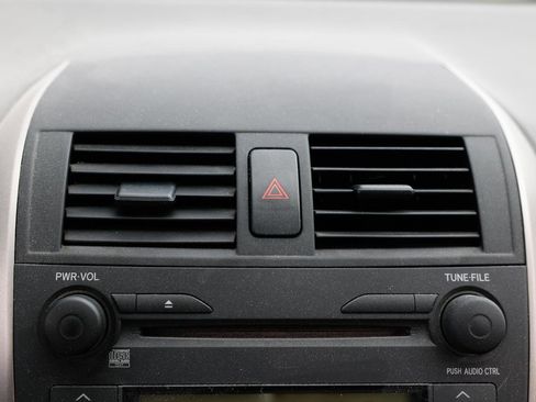 Used 2009 Toyota Corolla 4DR SEDAN image 31