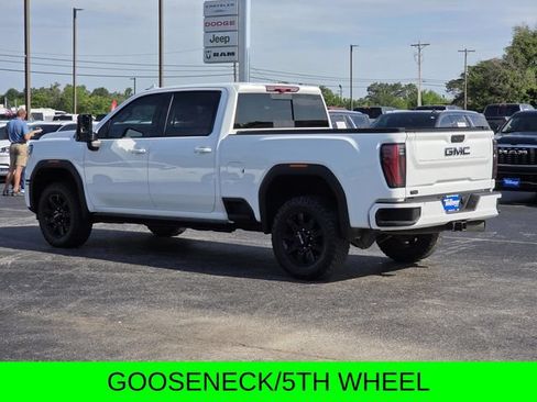 Used 2025 GMC Sierra 2500 AT4 w/ AT4 Premium Plus Package AWD/4WD image 5