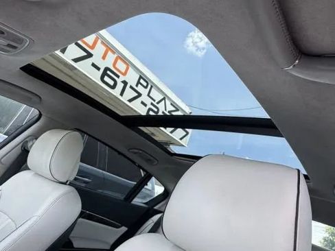 Used 2015 Kia K900 Luxury RWD image 24