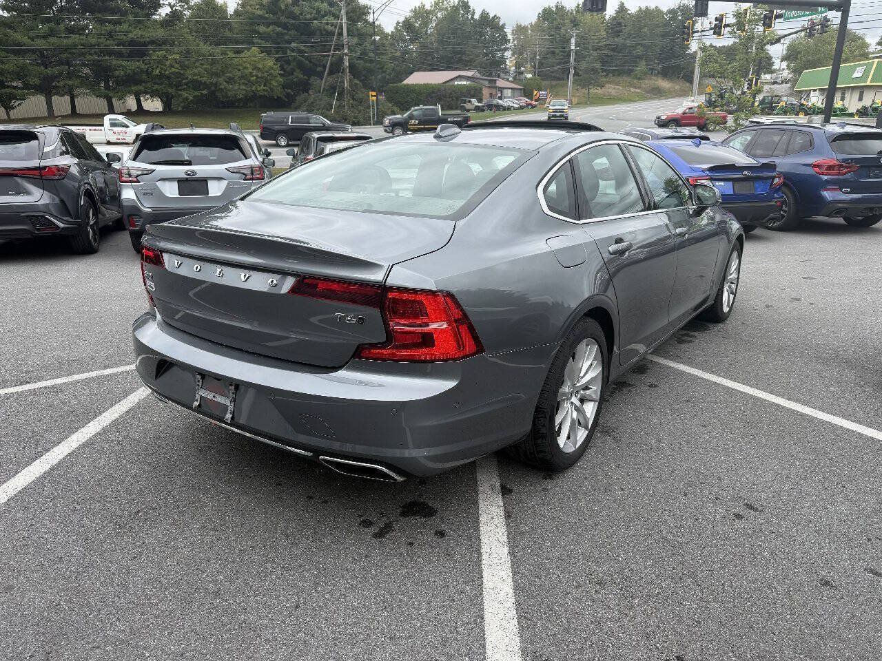 Used 2017 Volvo S90 T6 Momentum w/ Vision Package AWD/4WD image 9