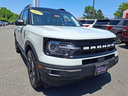 Certified 2022 Ford Bronco Sport Outer Banks w/ Tech Package AWD/4WD image 2