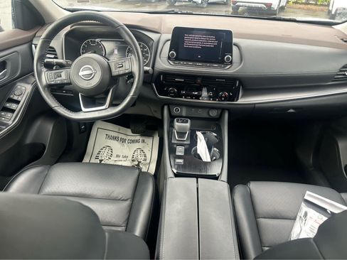 Used 2023 Nissan Rogue SV w/ SV Premium Package image 10