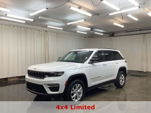 Used 2023 Jeep Grand Cherokee Limited AWD/4WD image 1