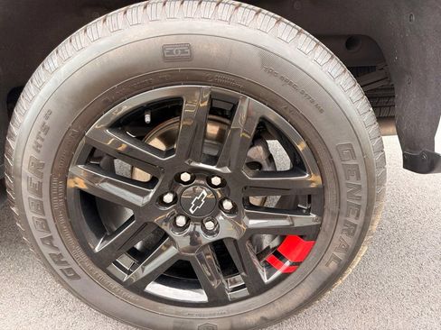 Used 2024 Chevrolet Silverado 1500 RST w/ Redline Edition AWD/4WD image 31