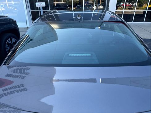 Used 2023 Toyota Camry SE w/ Audio Upgrade Package FWD image 11