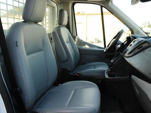 Used 2018 Ford Transit 250 138 RWD image 10