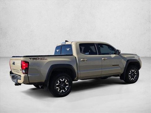 Used 2019 Toyota Tacoma TRD Off-Road image 5