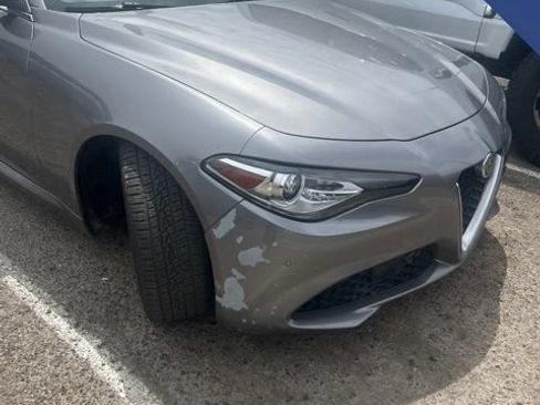 Used 2019 Alfa Romeo Giulia RWD image 8