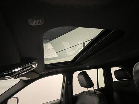 Used 2023 Jeep Grand Cherokee Altitude image 25