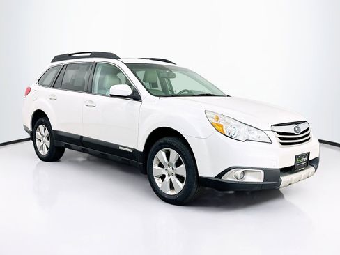 Used 2011 Subaru Outback 2.5i Limited w/ PWR Moonroof Pkg image 7