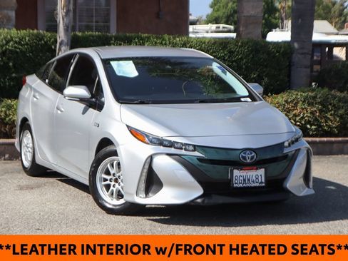 Used 2018 Toyota Prius Prime Premium w/ Carpet Mat Package FWD image 2