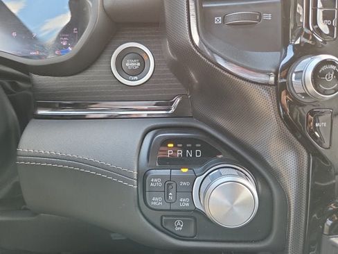 Used 2024 RAM 1500 Limited AWD/4WD image 17