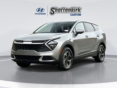 Used 2023 Kia Sportage LX image 1