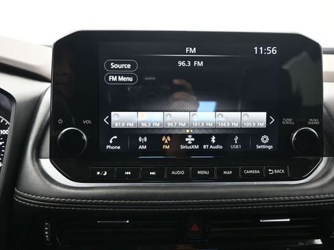 Used 2023 Nissan Rogue SL w/ SL Premium Package image 29