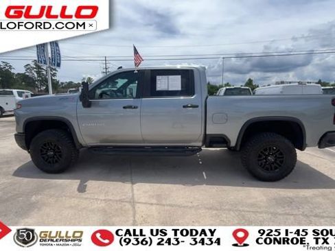 Used 2025 Chevrolet Silverado 2500 ZR2 w/ Technology Package AWD/4WD image 5