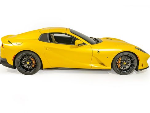 Used 2022 Ferrari 812 GTS RWD image 10