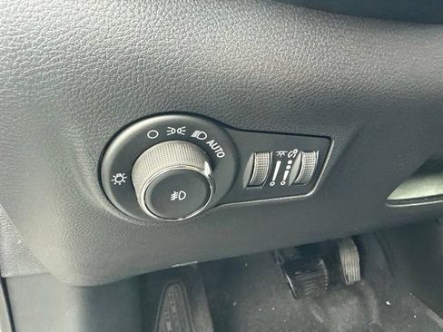 Used 2026 Jeep Compass Limited AWD/4WD image 11