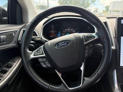 Used 2021 Ford Edge Titanium AWD/4WD image 17