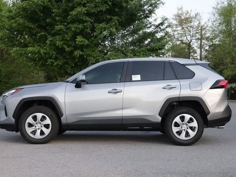 Used 2025 Toyota RAV4 LE image 3