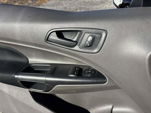 Used 2020 Ford Transit Connect XL image 5