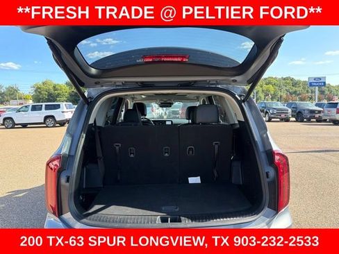 Used 2025 Kia Telluride S FWD image 10