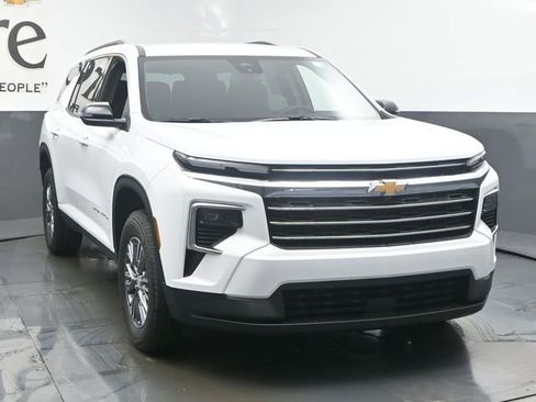 New 2026 Chevrolet Traverse LT w/ LPO, Floor Liner Package image 30