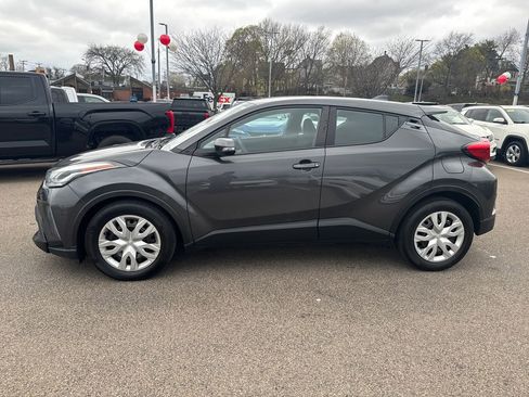 Used 2021 Toyota C-HR LE FWD image 4