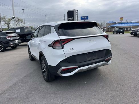 Used 2023 Kia Sportage EX image 5