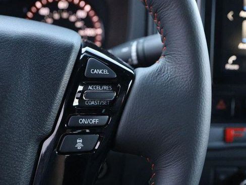 Used 2025 Nissan Frontier PRO-4X w/ Pro Premium Package image 13